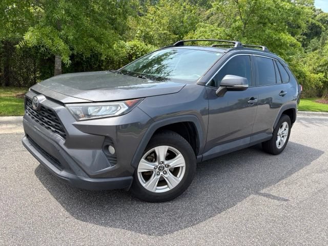 Used 2019 Toyota RAV4 XLE w/ Convenience Package FWD image 1