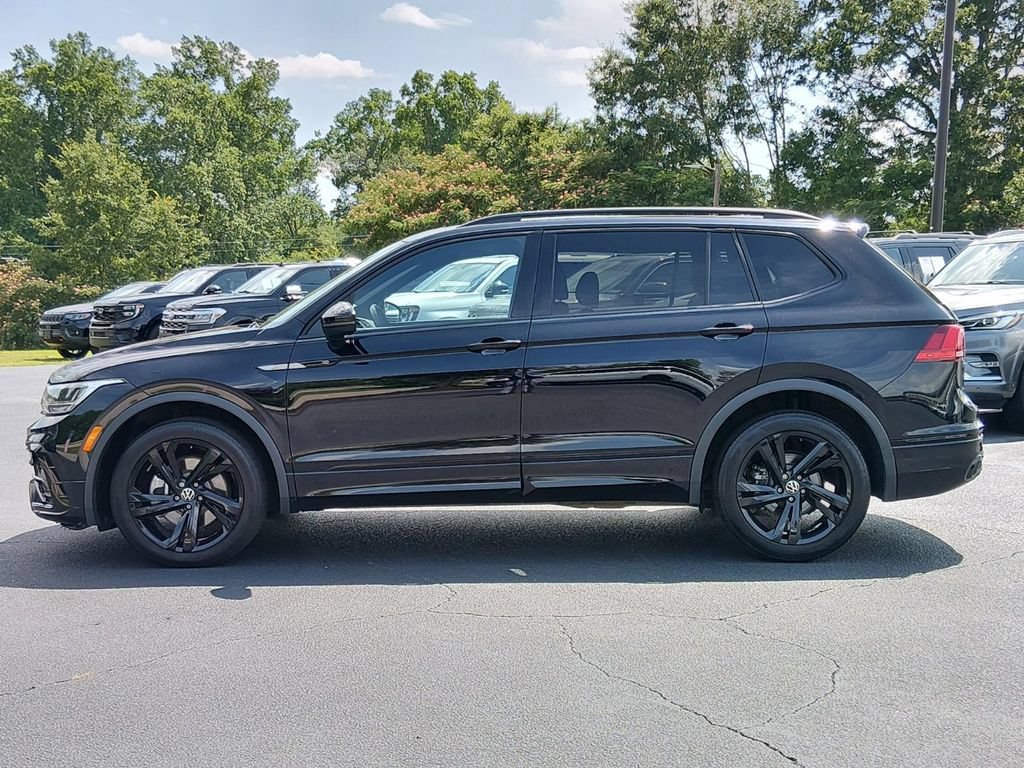 Used 2023 Volkswagen Tiguan SE R-Line FWD image 7