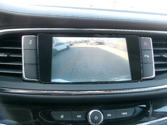 Used 2019 Buick Enclave Essence image 27