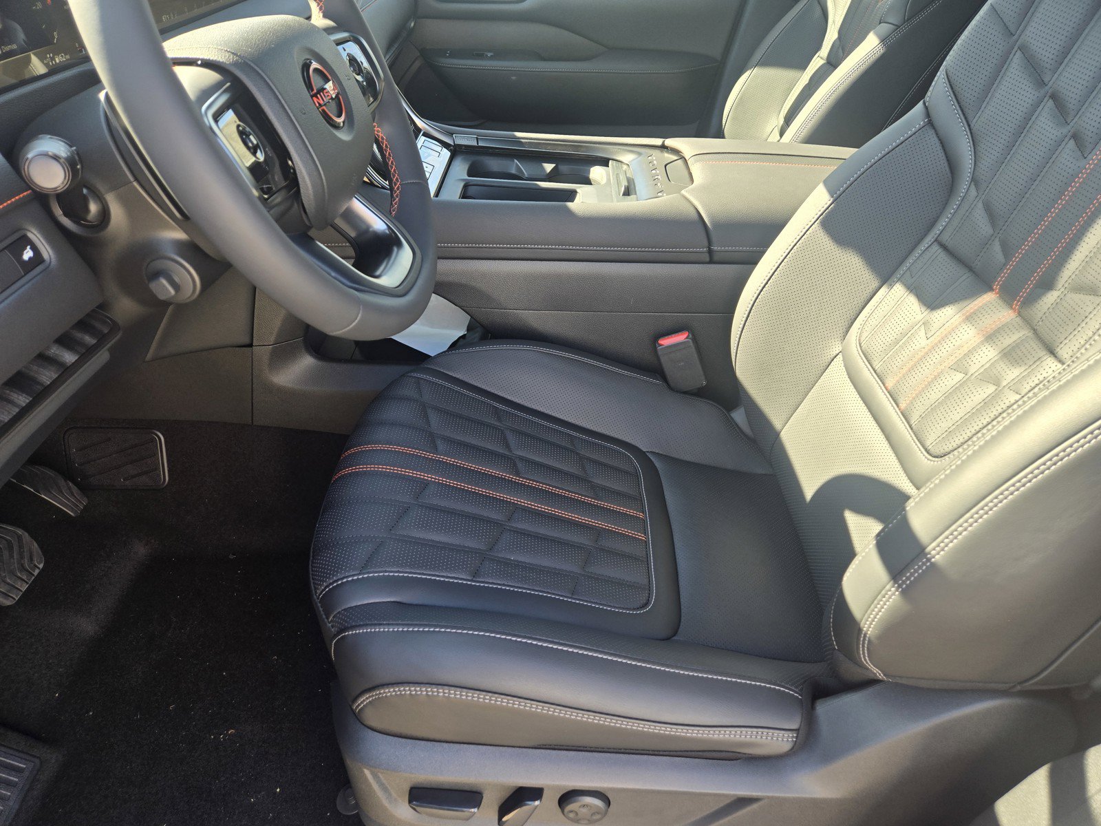 New 2026 Nissan Armada PRO-4X AWD/4WD image 9