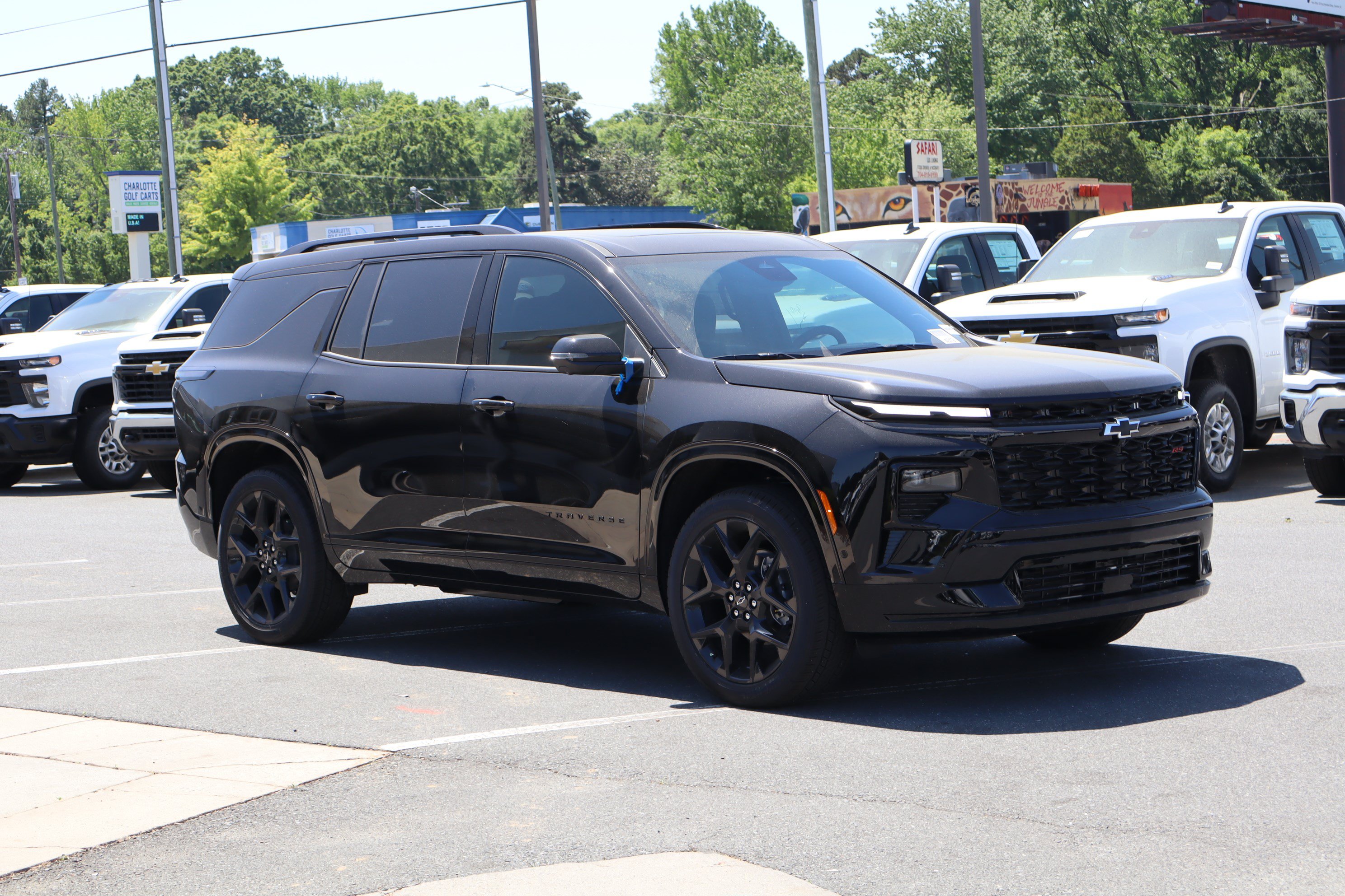 New 2026 Chevrolet Traverse RS FWD image 2