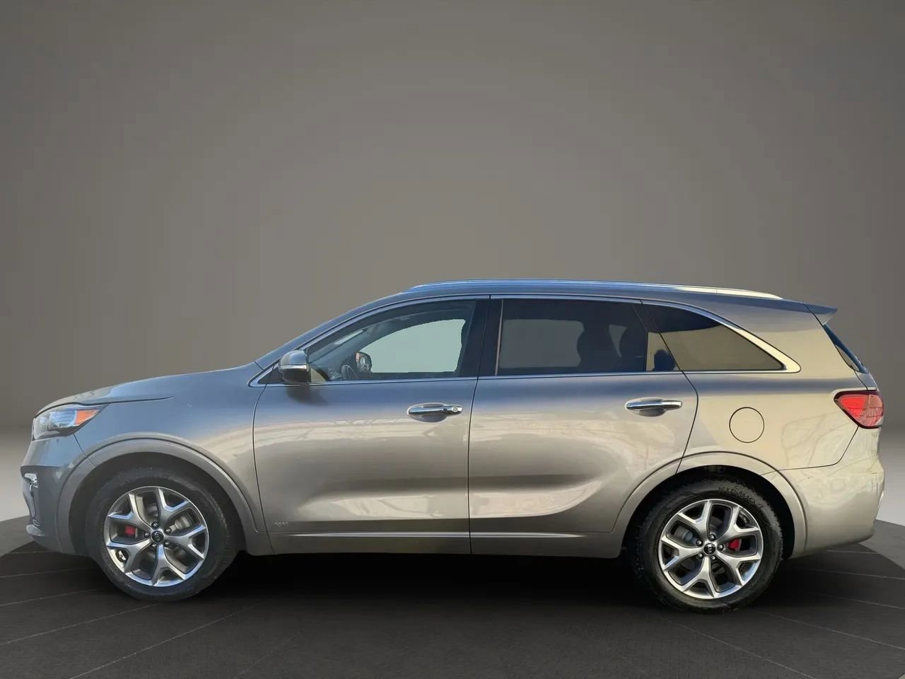 Used 2019 Kia Sorento SX image 8