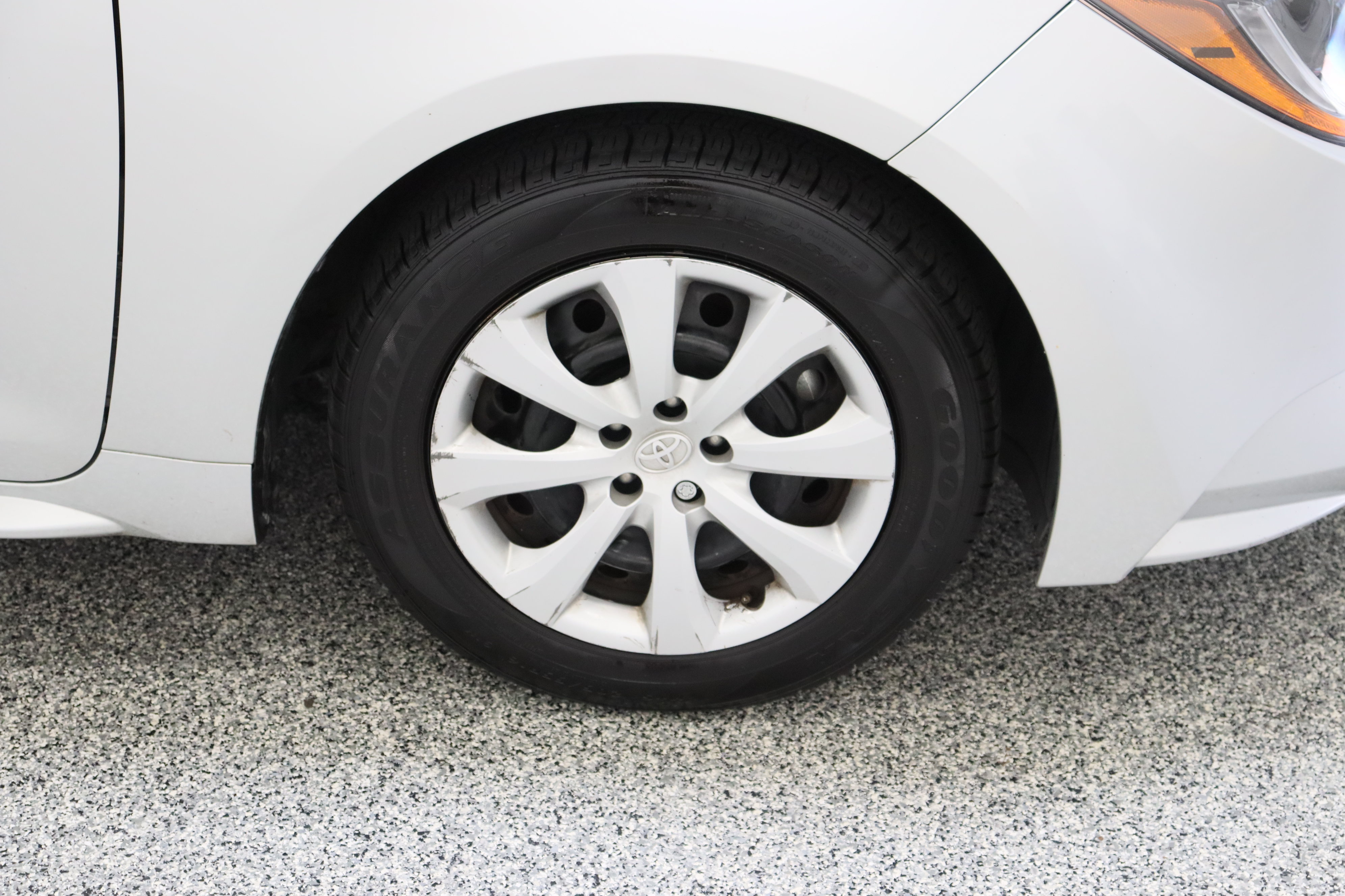 Used 2024 Toyota Corolla LE FWD image 5