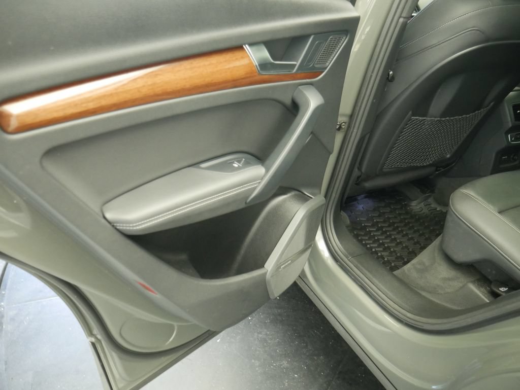 Certified 2023 Audi Q5 2.0T Prestige AWD/4WD image 19
