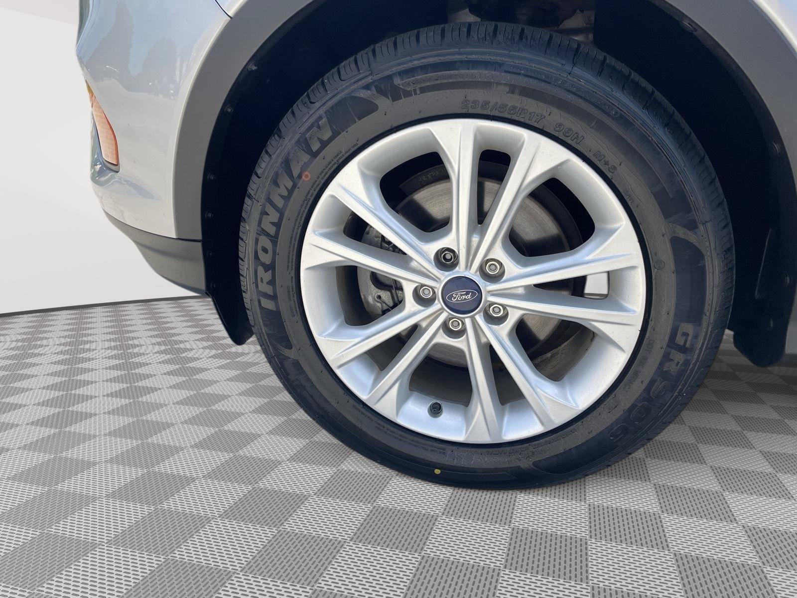 Used 2017 Ford Escape S FWD image 7