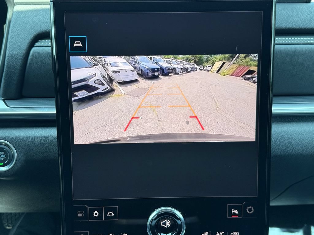 Used 2025 GMC Terrain Elevation w/ Elevation Premium Package AWD/4WD image 15