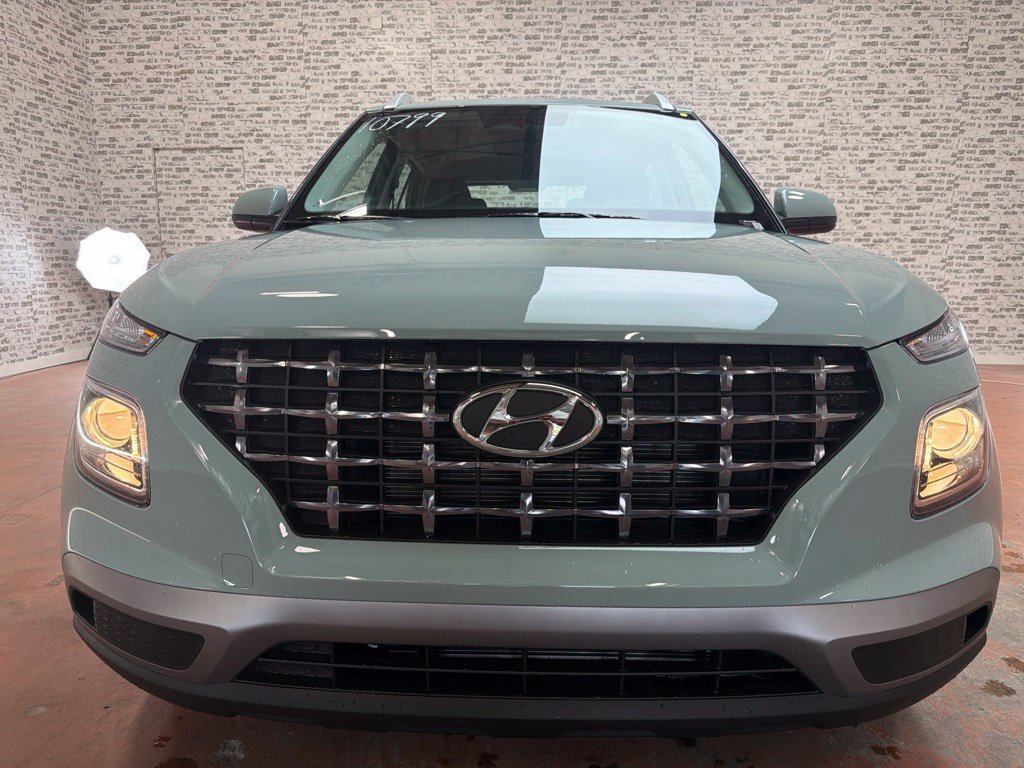 New 2026 Hyundai Venue SEL FWD image 2