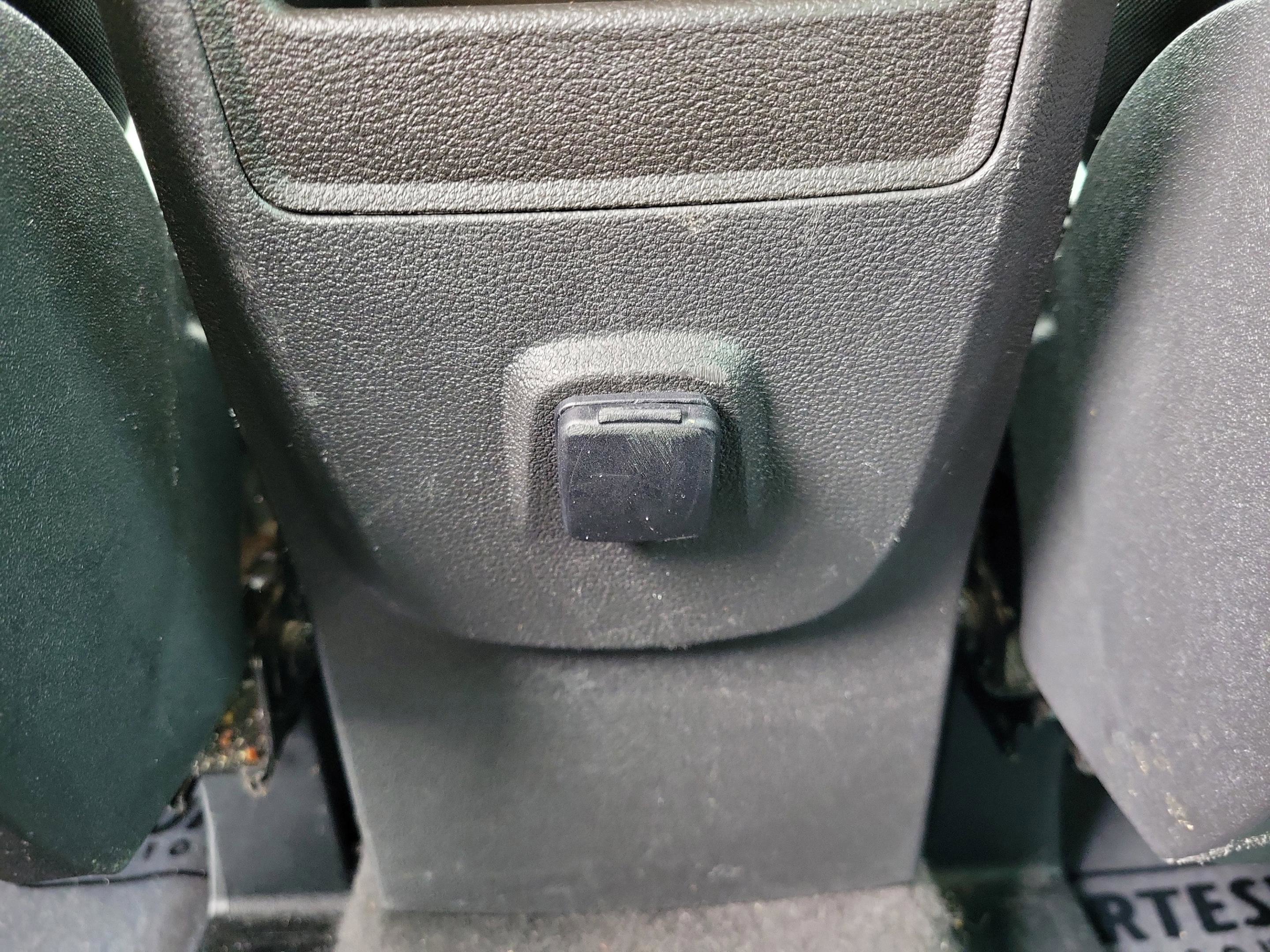 Used 2019 Ford Escape S image 9