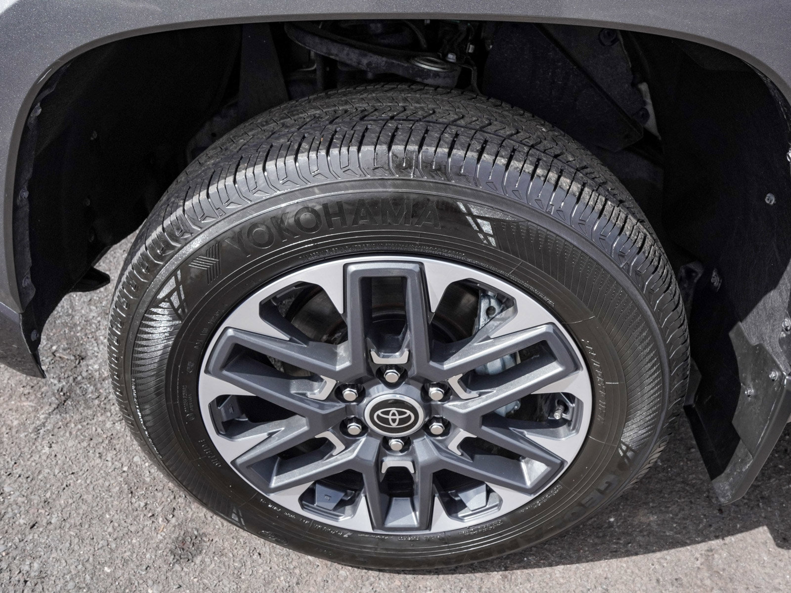 Used 2024 Toyota Tundra Limited AWD/4WD image 8