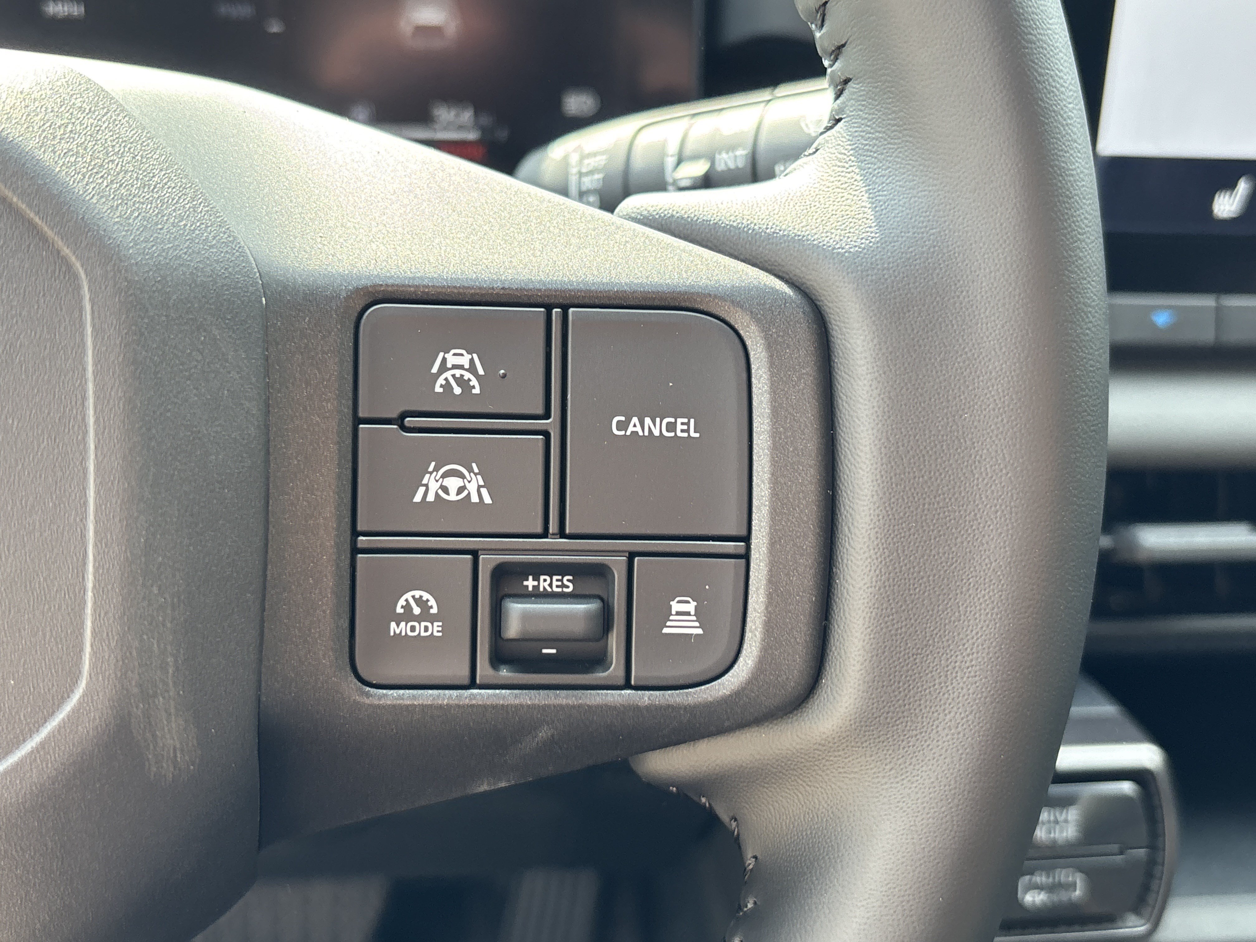 Used 2026 Toyota RAV4 SE AWD/4WD image 18