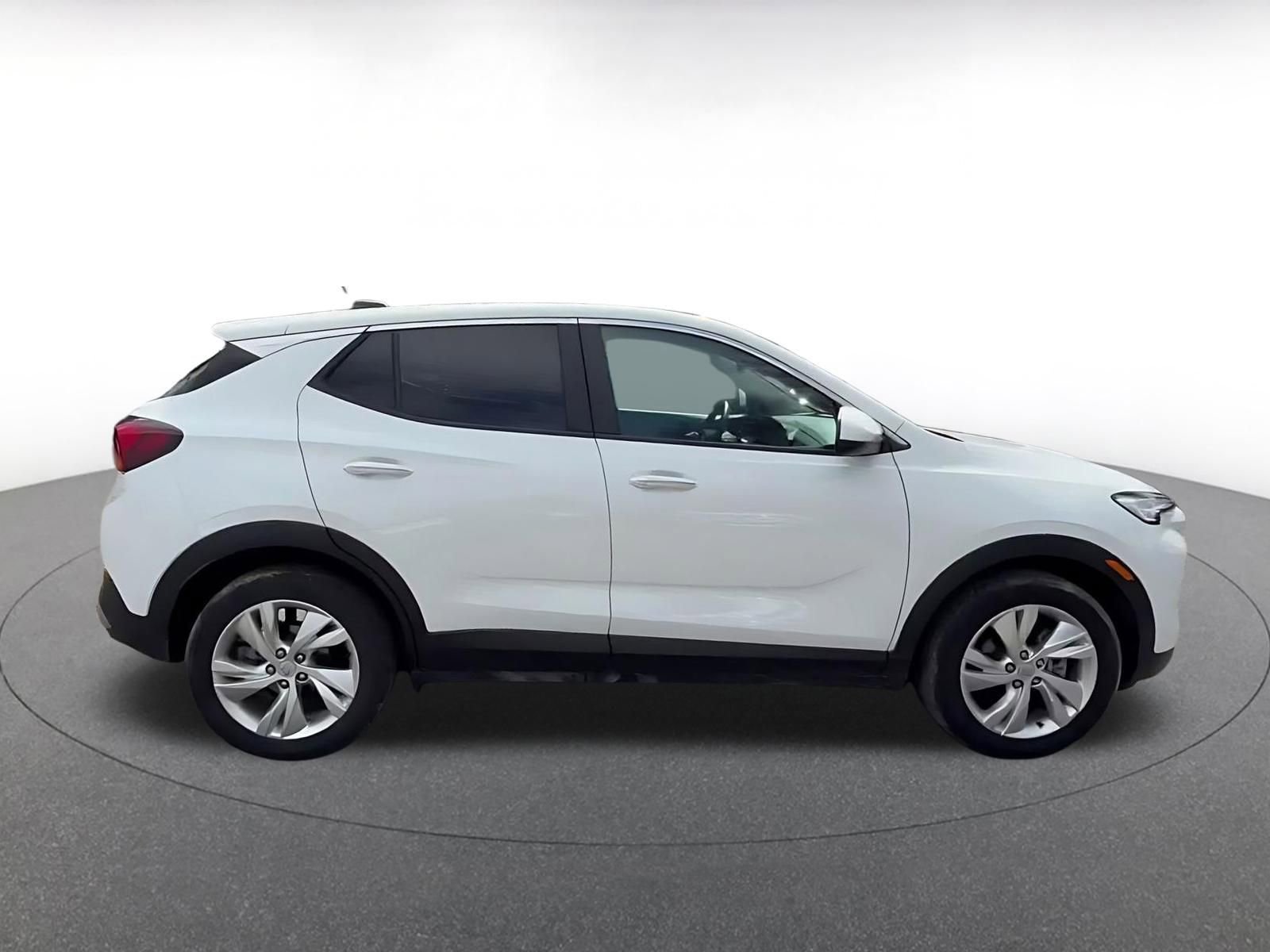 Used 2025 Buick Encore GX Preferred image 16