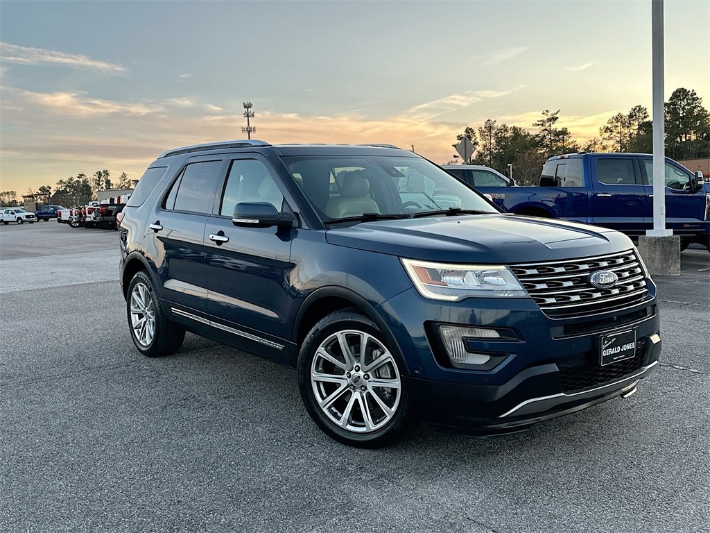 Used 2017 Ford Explorer Limited w/ Equipment Group 301A image 1