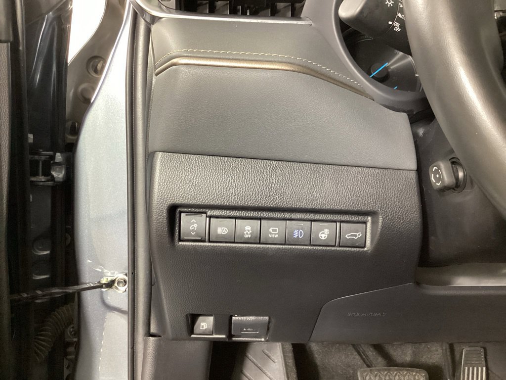 Used 2021 Toyota Venza Limited AWD/4WD image 14
