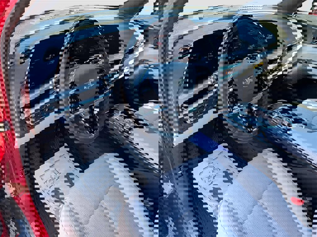 New 2026 Cadillac Lyriq Luxury image 8