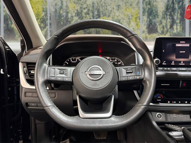 Used 2022 Nissan Rogue SV w/ SV Premium Package image 16