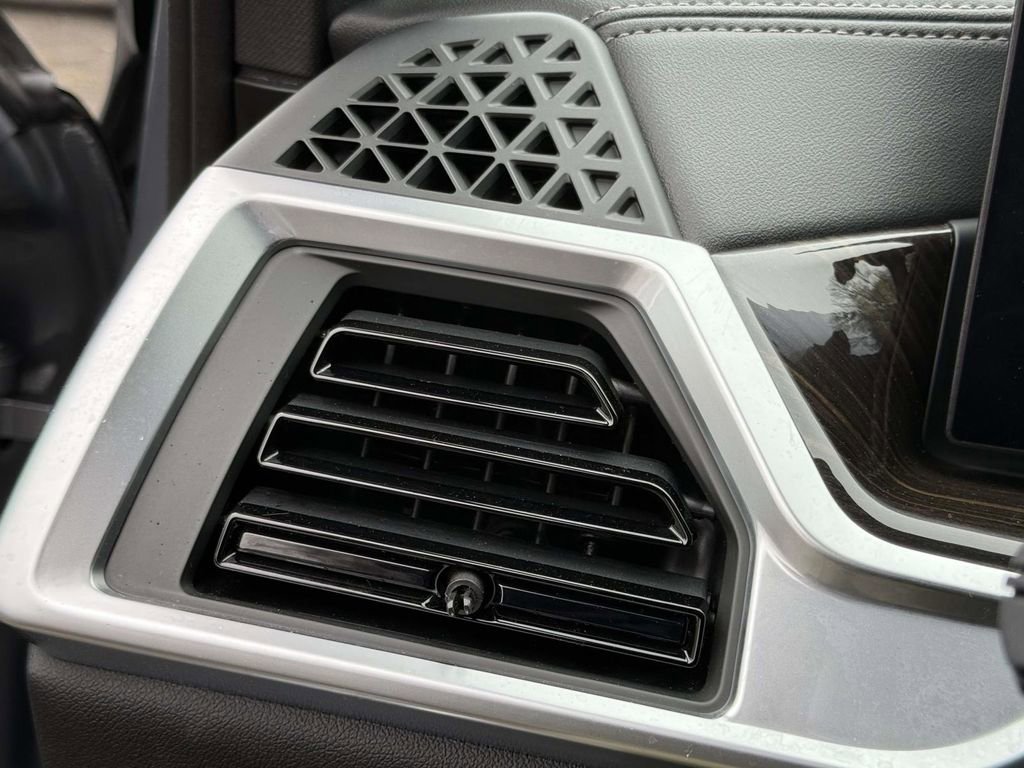 Used 2024 BMW X5 xDrive50e w/ M Sport Package image 29