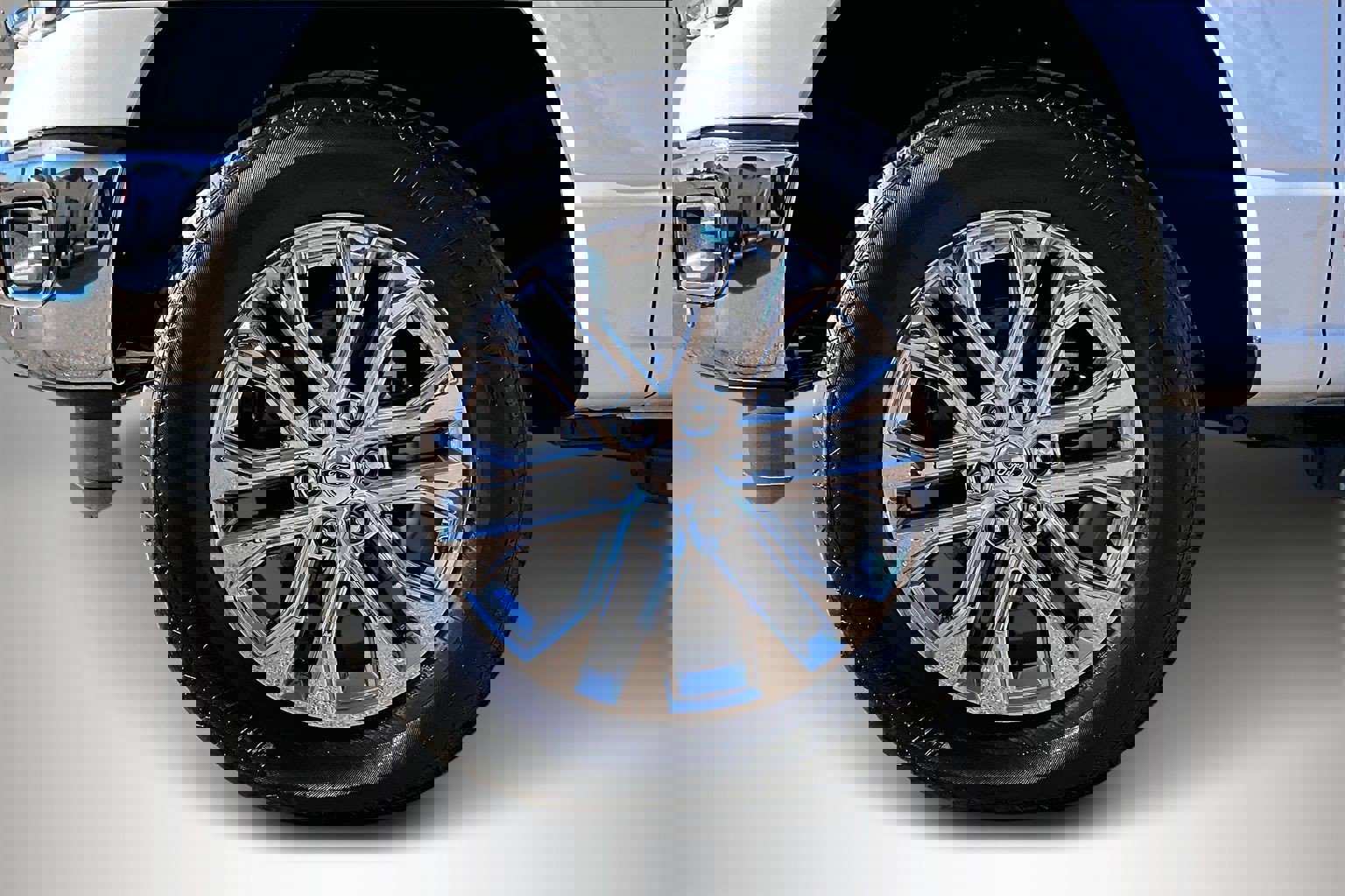 Used 2025 Ford F150 Lariat w/ Equipment Group 502A High image 34