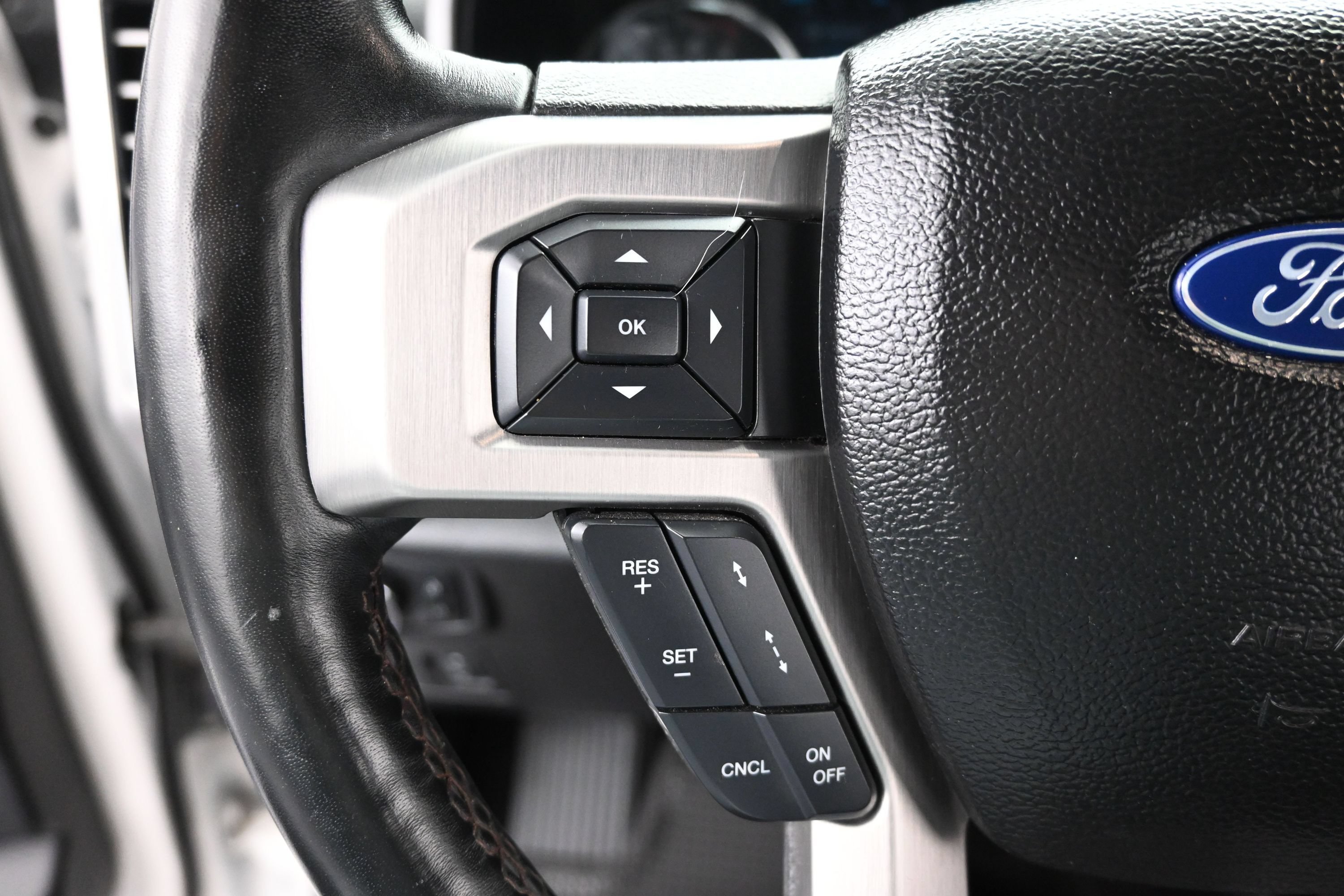 Used 2018 Ford F150 Platinum w/ Equipment Group 701A Luxury AWD/4WD image 14