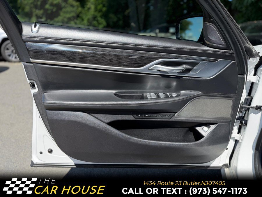 Used 2019 BMW 750i xDrive w/ Executive Package AWD/4WD image 14