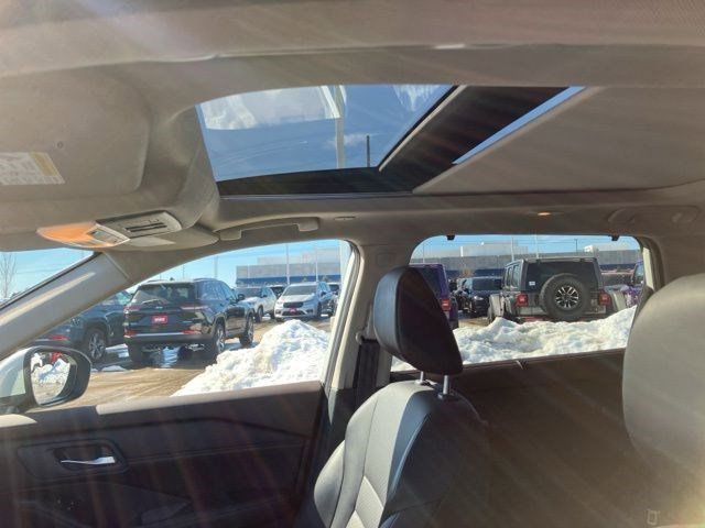 Used 2023 Nissan Rogue SV w/ SV Premium B Package image 10