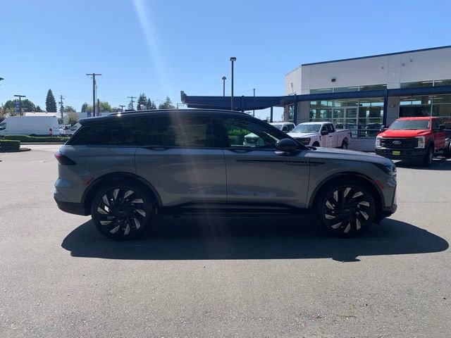 New 2025 Lincoln Nautilus Reserve image 8