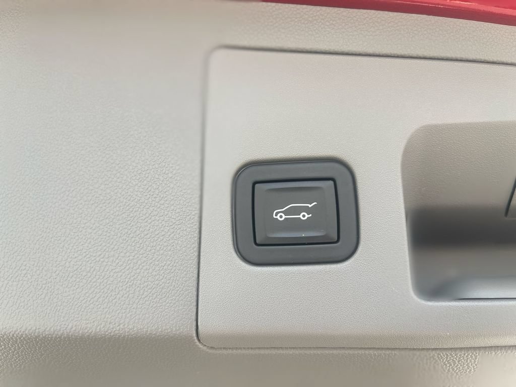 Used 2023 Cadillac XT5 Premium Luxury w/ Technology Package AWD/4WD image 8