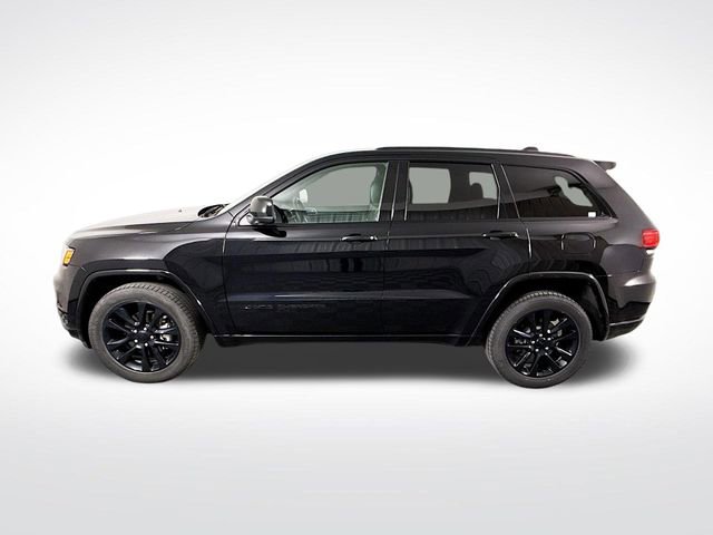 Used 2017 Jeep Grand Cherokee Altitude image 4