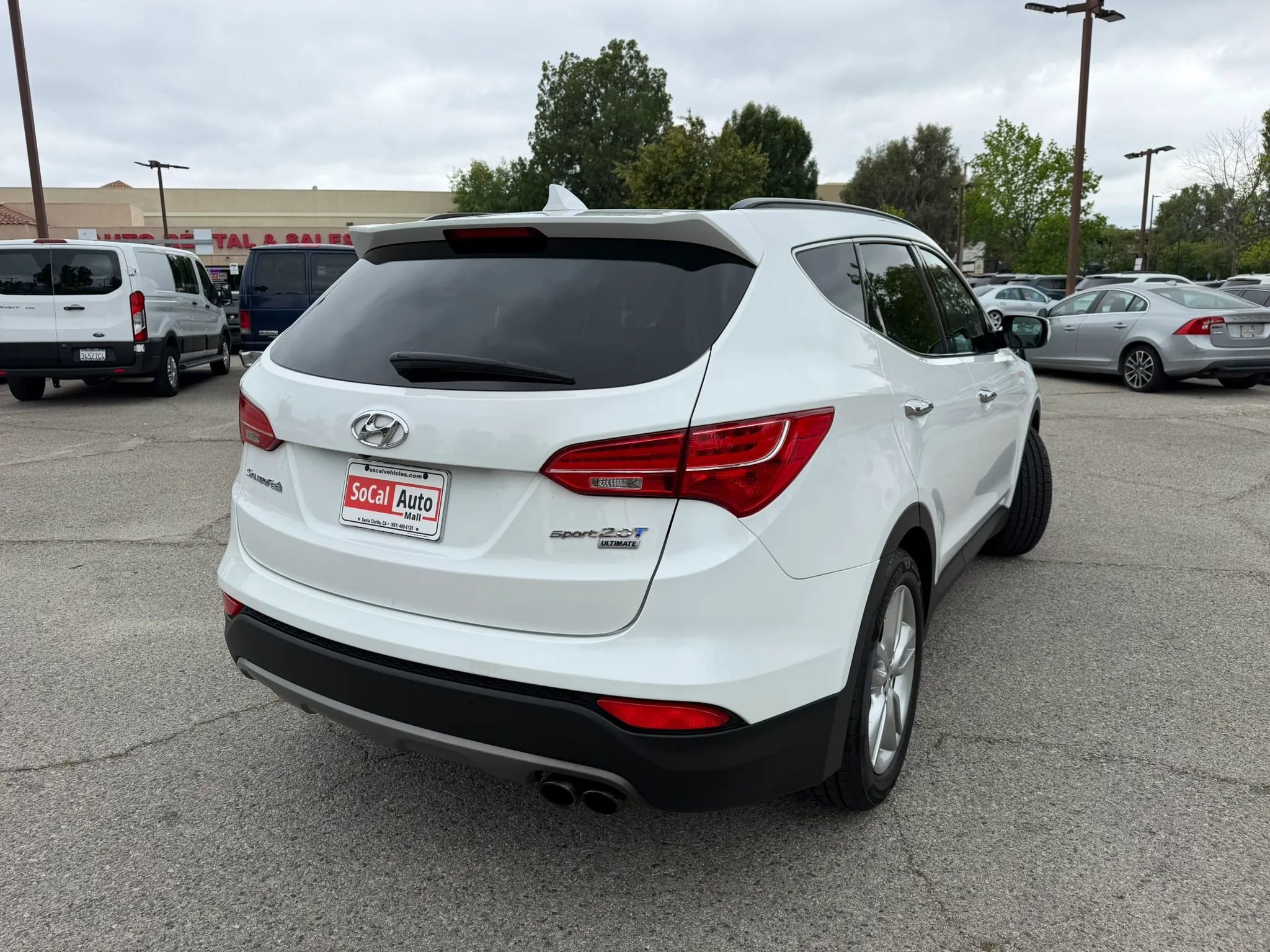 Used 2015 Hyundai Santa Fe Sport 2.0T w/ Option Group 05 FWD image 3