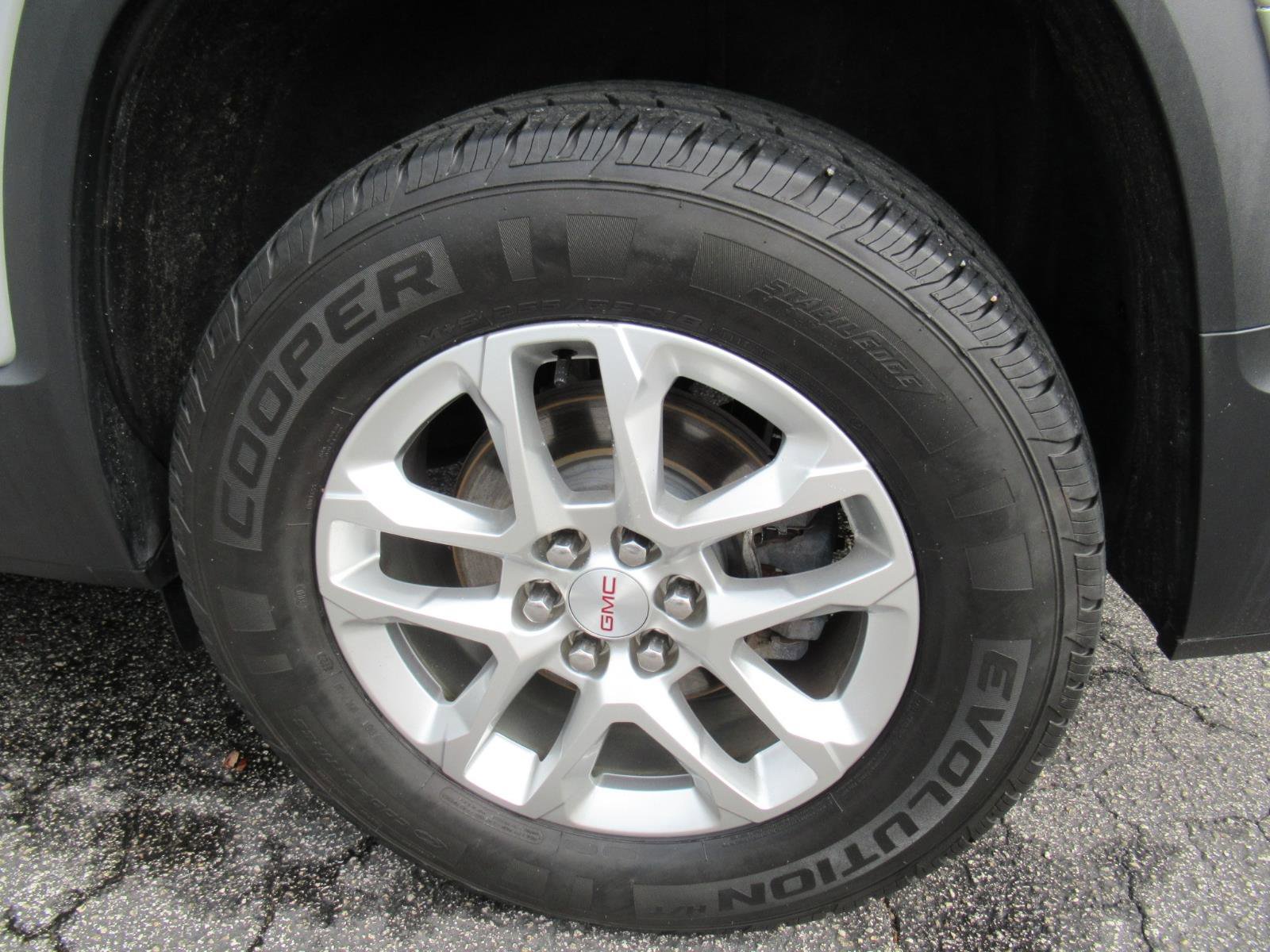 Used 2018 GMC Acadia SLT image 8