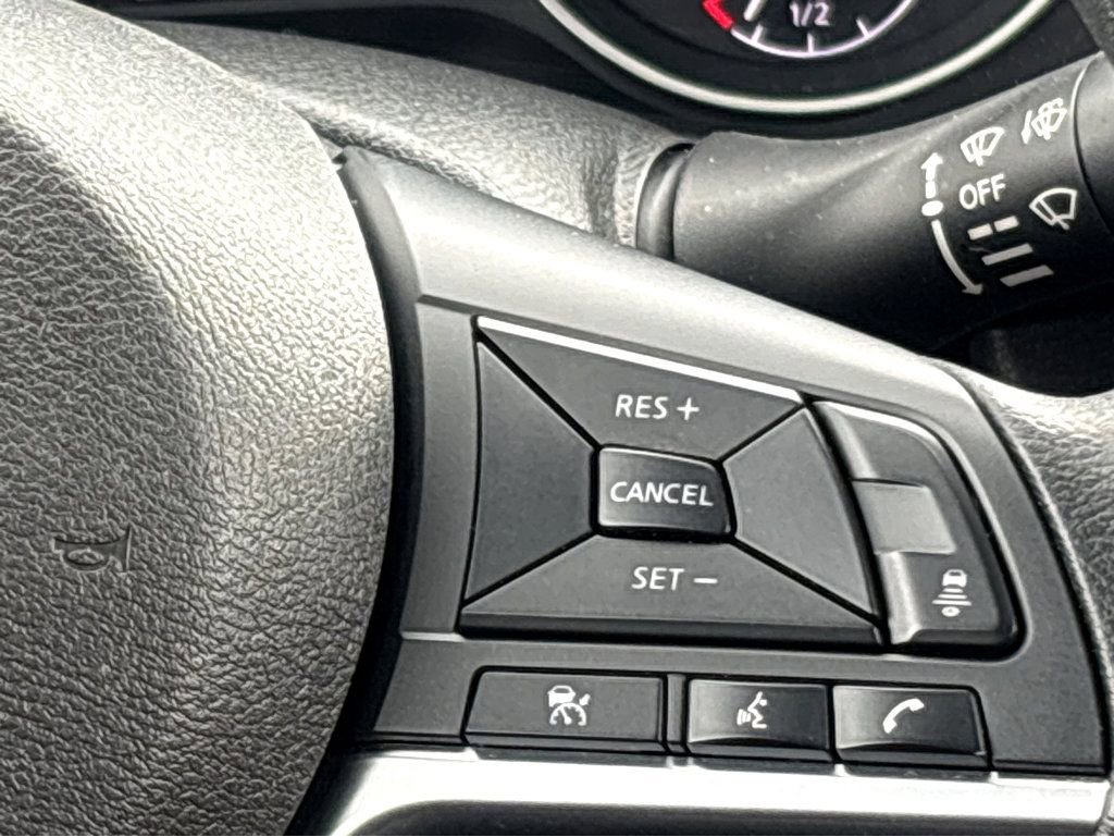 Used 2024 Nissan Sentra SV FWD image 13