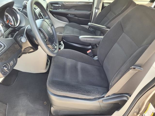 Used 2019 Dodge Grand Caravan SE w/ UConnect Hands-Free Group image 28