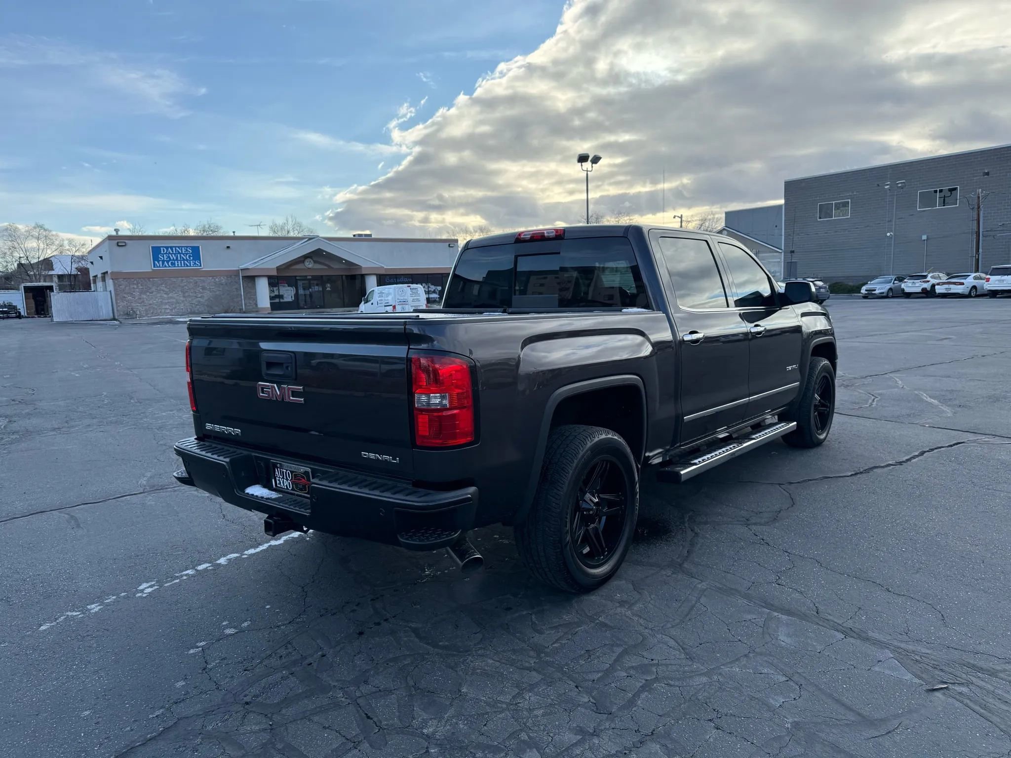 Used 2014 GMC Sierra 1500 Denali w/ Suspension Package, Off-Road image 5