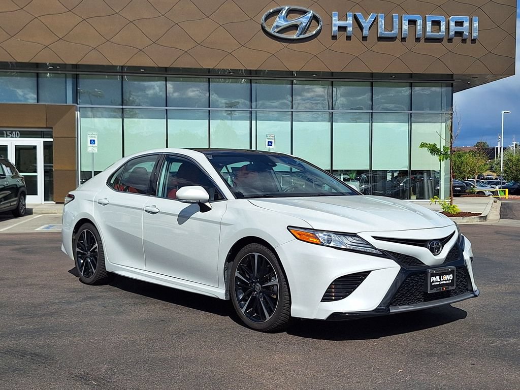 Used 2020 Toyota Camry XSE FWD image 1