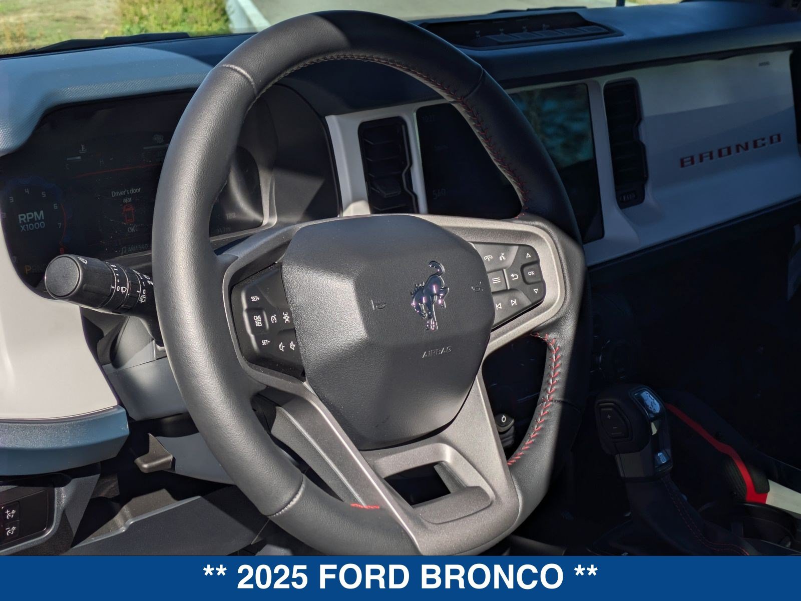 Used 2025 Ford Bronco Heritage Edition AWD/4WD image 50