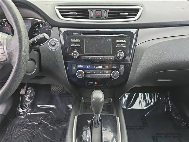 Used 2016 Nissan Rogue SV image 20