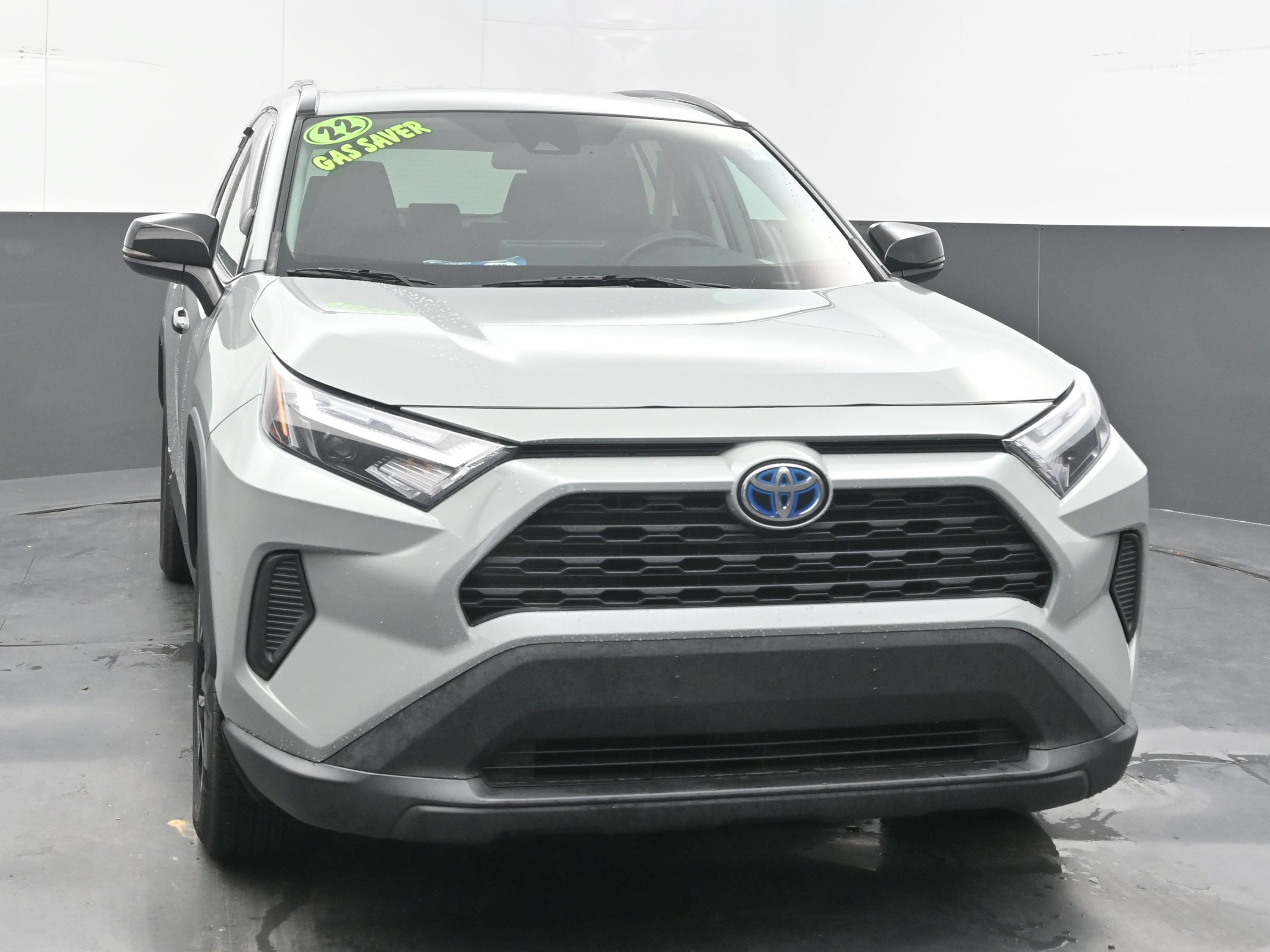 Used 2022 Toyota RAV4 XLE AWD/4WD image 2