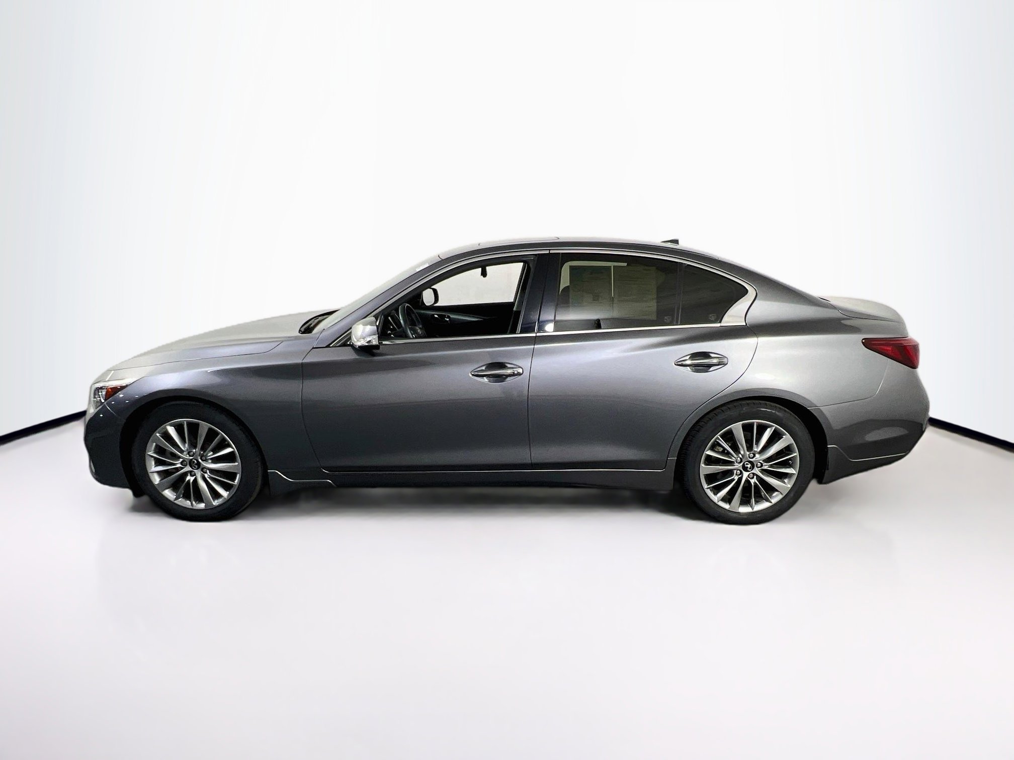 Used 2022 INFINITI Q50 Luxe w/ Cargo Package AWD/4WD image 8