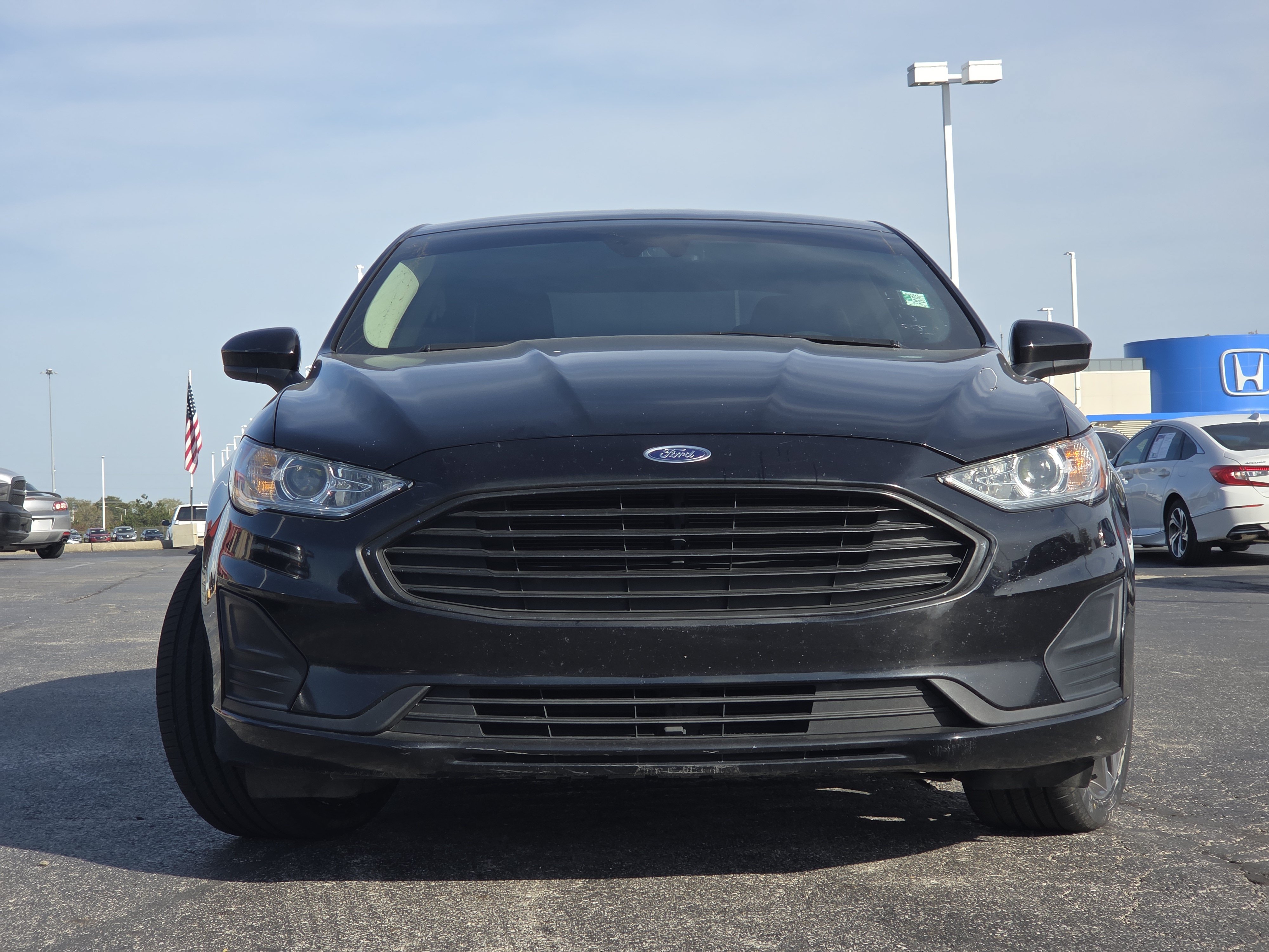Used 2020 Ford Fusion SE FWD image 9