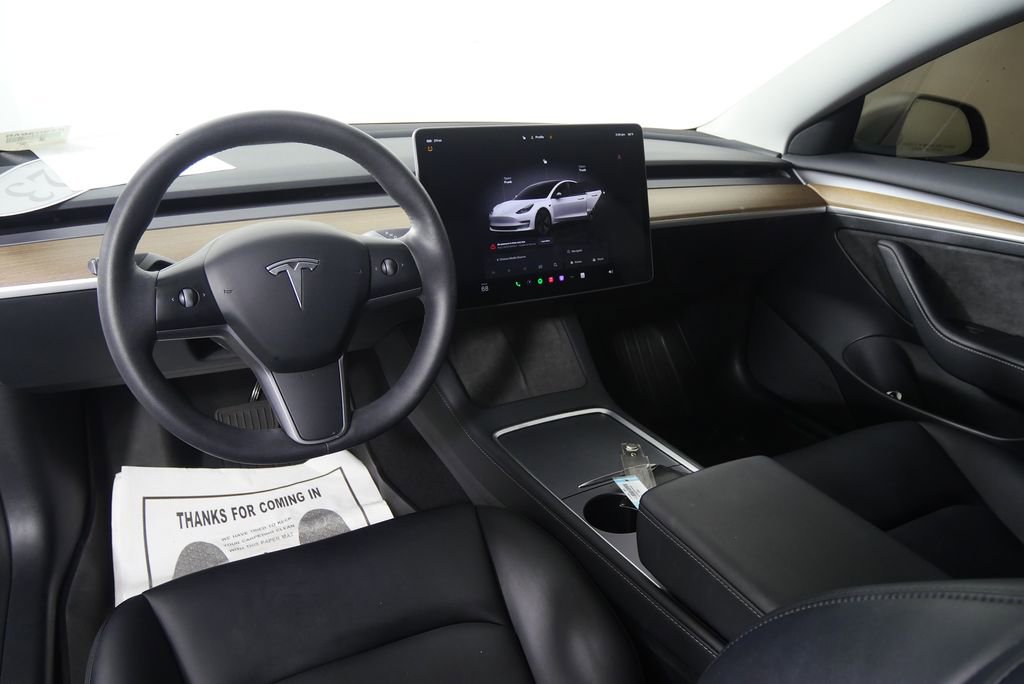 Used 2023 Tesla Model 3 Standard Range image 17