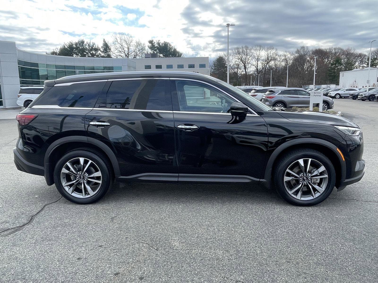 Certified 2023 INFINITI QX60 Luxe w/ Cargo Package AWD/4WD image 2