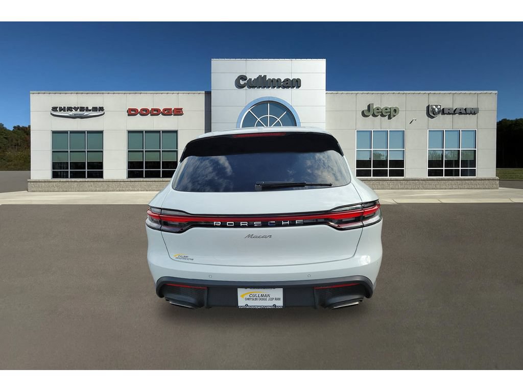 Used 2024 Porsche Macan Turbo AWD/4WD image 4