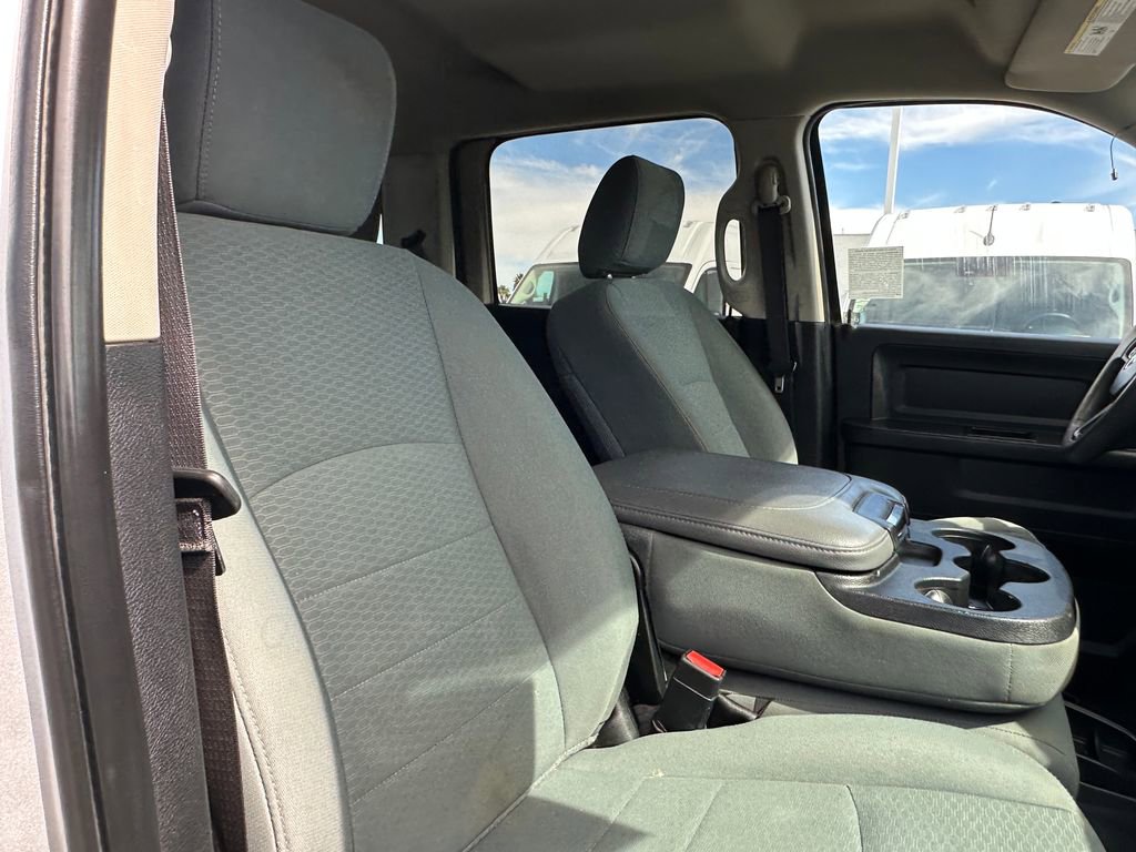 Used 2018 RAM 3500 Tradesman w/ Chrome Appearance Group image 17