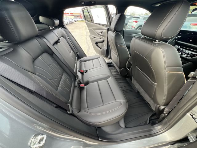 New 2026 Buick Envista Avenir image 12