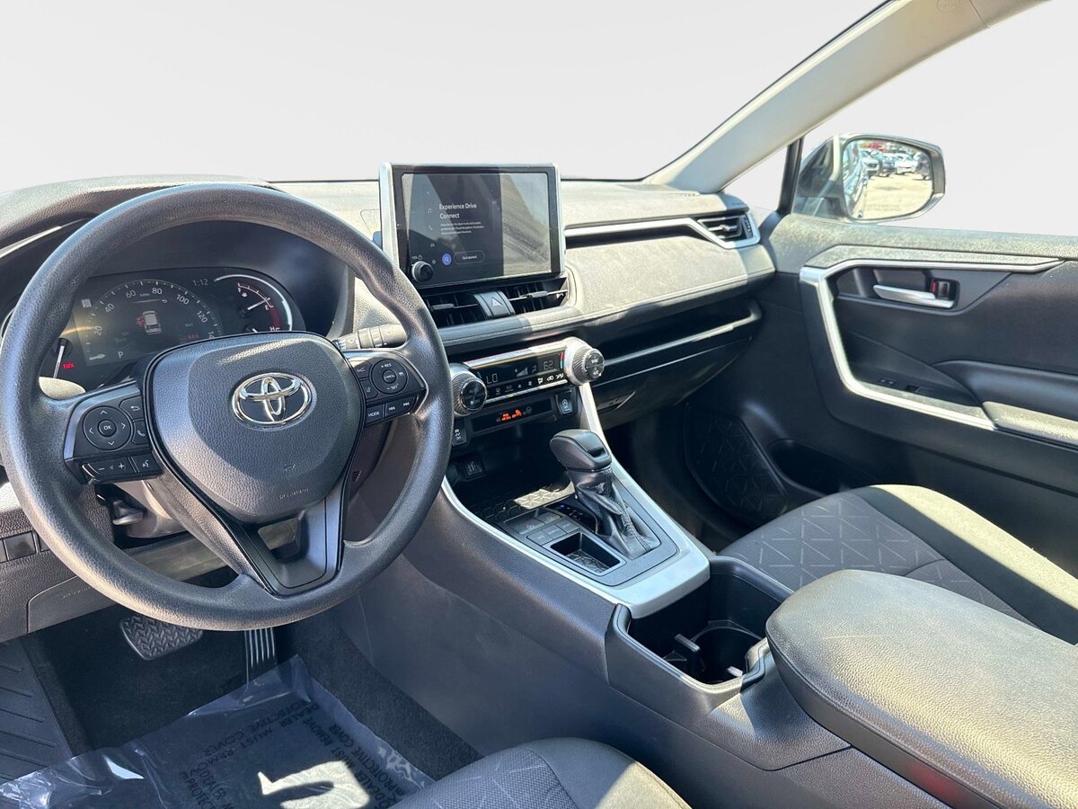 Used 2024 Toyota RAV4 XLE w/ Convenience Package FWD image 15