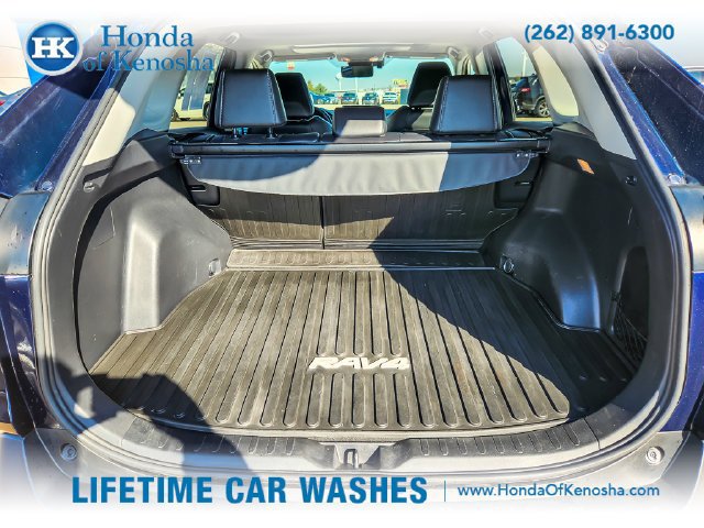 Used 2019 Toyota RAV4 Limited w/ Cold Weather Package AWD/4WD image 20