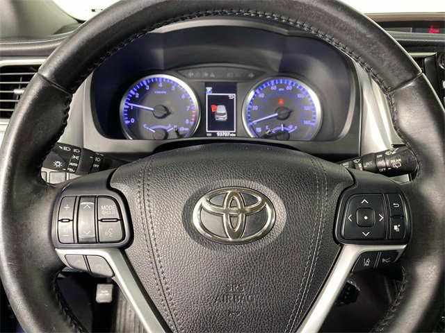 Used 2018 Toyota Highlander Plus image 14