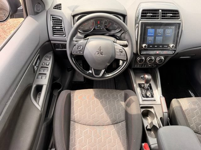 Used 2025 Mitsubishi Outlander Sport AWD image 14