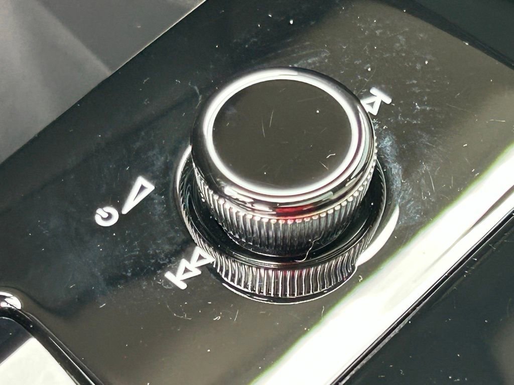 Used 2025 Audi Q6 e-tron Premium Plus w/ Premium Plus image 31