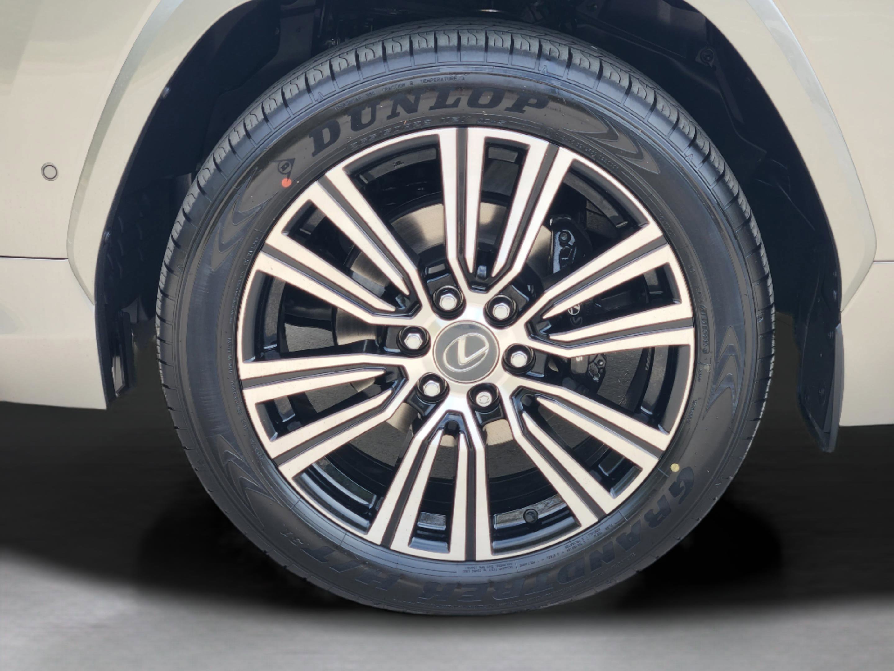 New 2026 Lexus LX 700h Luxury AWD/4WD image 6