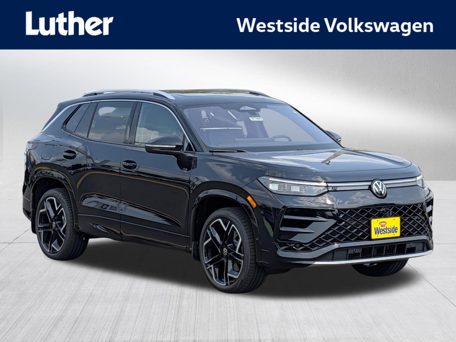 New 2026 Volkswagen Tiguan SEL R-Line AWD/4WD image 1